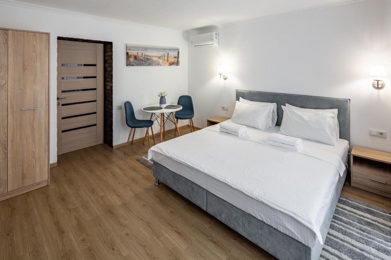 Alfa Apartments Staroevrejska 18 Lviv Dış mekan fotoğraf